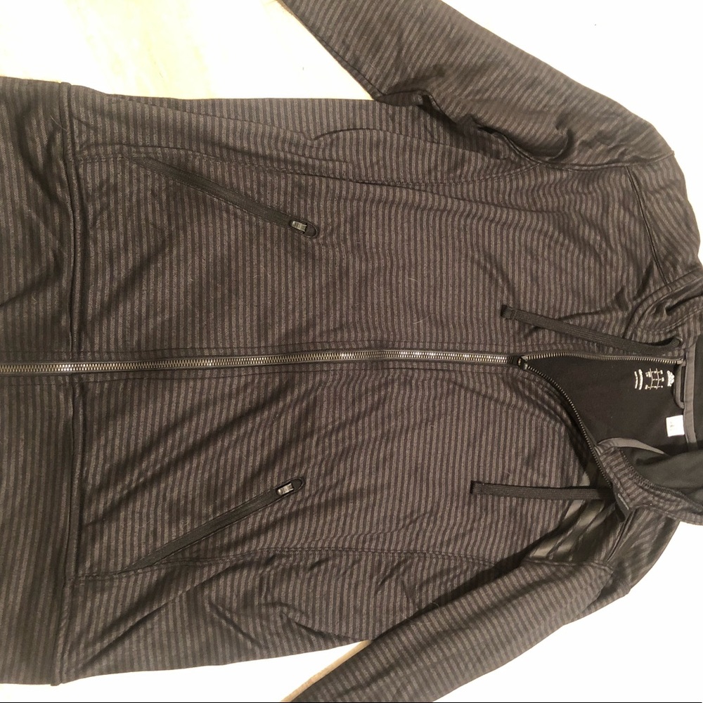 Men’s Adidas fitness hoodie - Picture 4 of 6